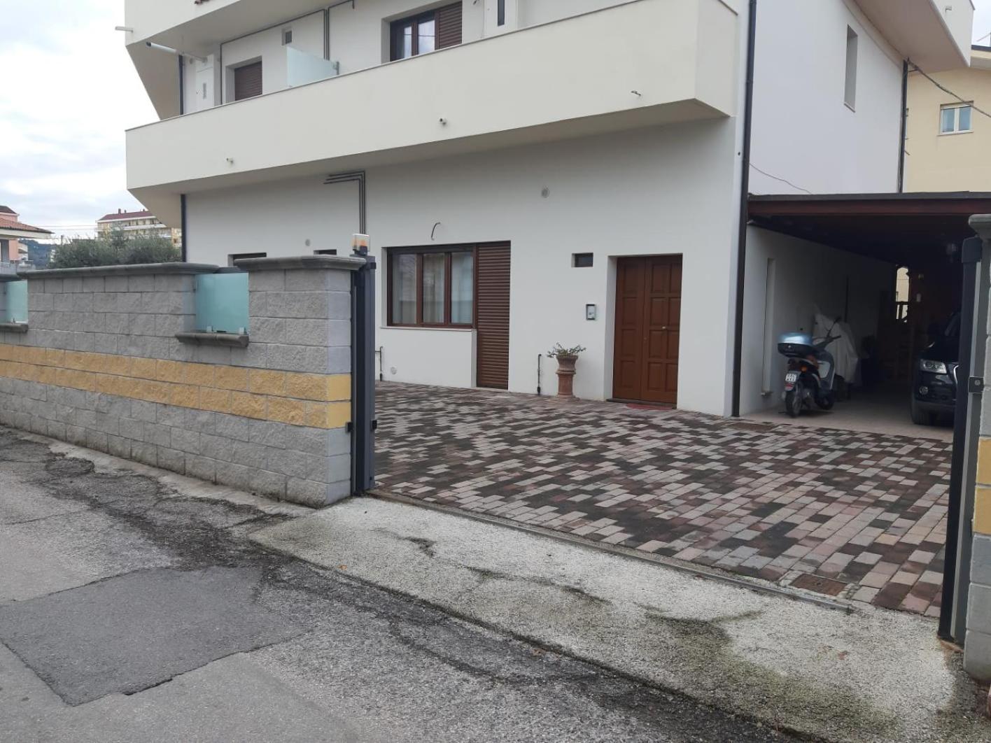 Appartamento La Casa Di Carla Pescara Esterno foto